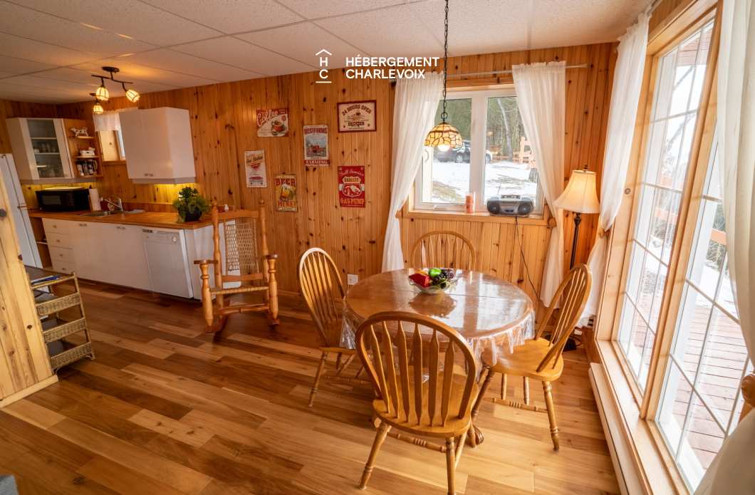 DOU-280 - Charmant chalet surplombant la plage de Baie-Saint-Paul