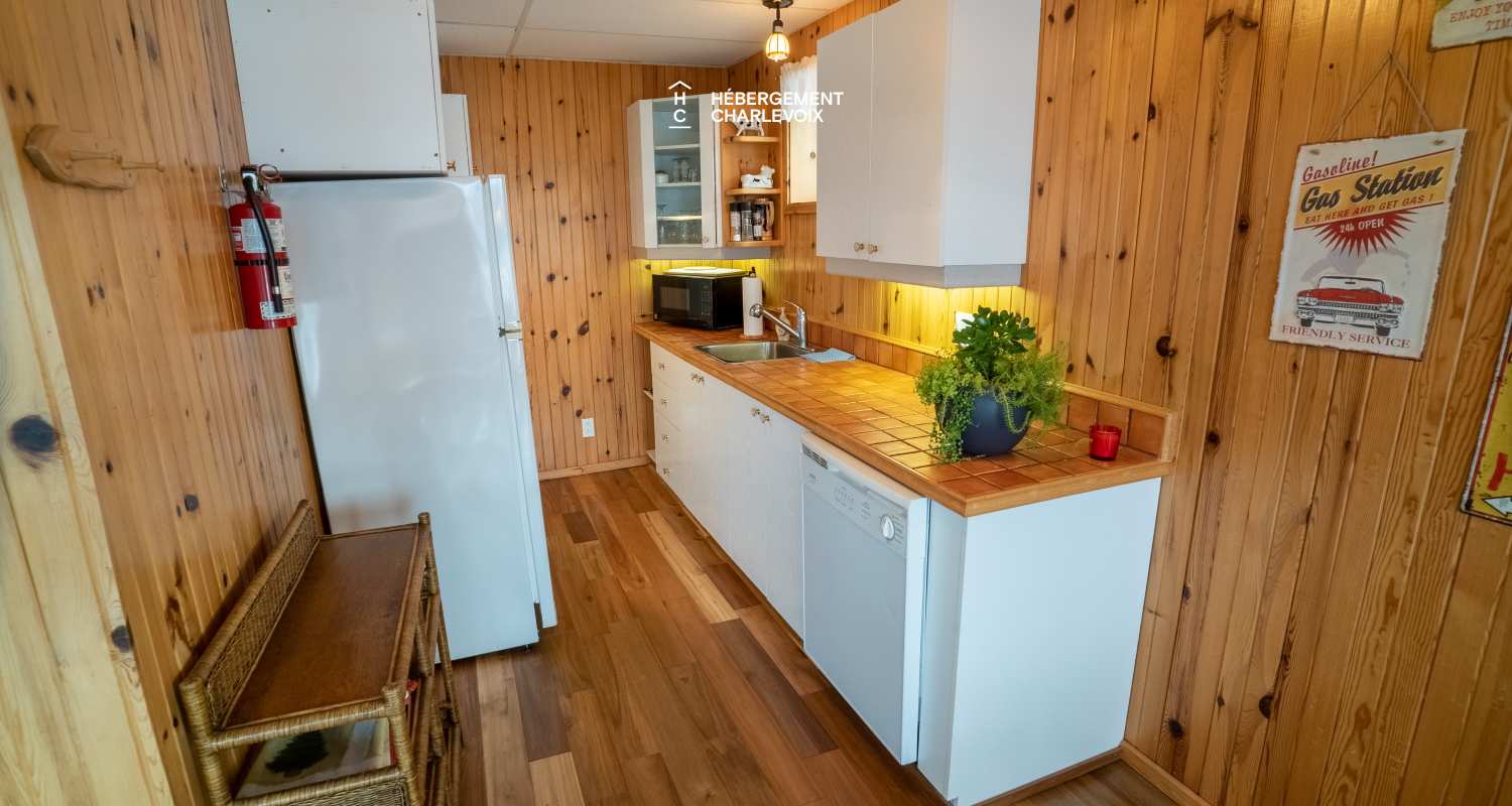 DOU-280 - Charmant chalet surplombant la plage de Baie-Saint-Paul