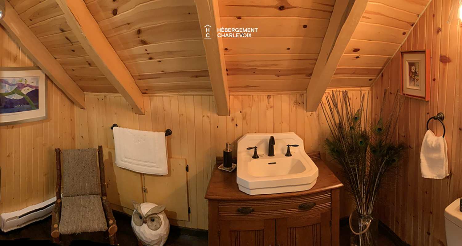 DOU-280 - Charmant chalet surplombant la plage de Baie-Saint-Paul