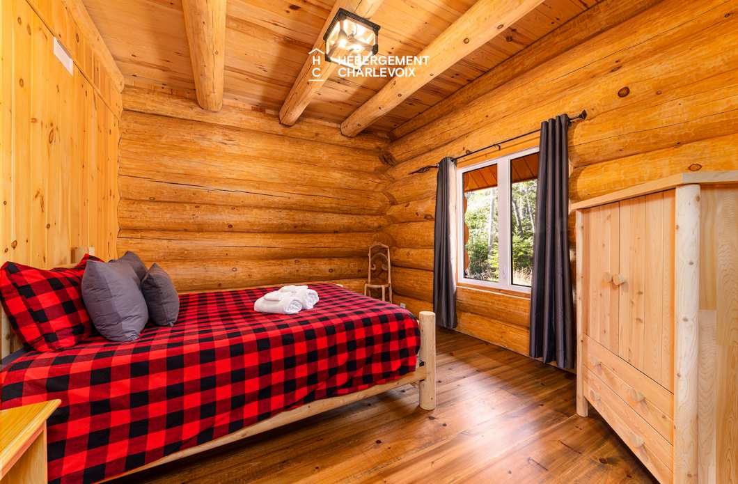 DUC-24 - Chalet en bois rond pour 18 personnes
