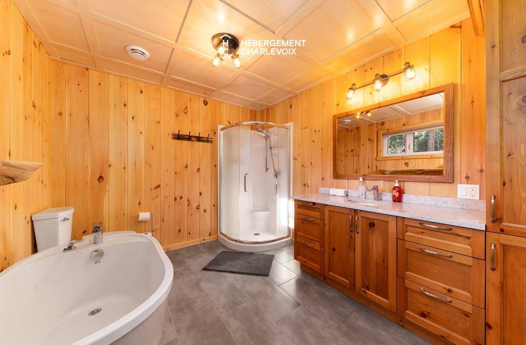 DUC-24 - Chalet en bois rond pour 18 personnes