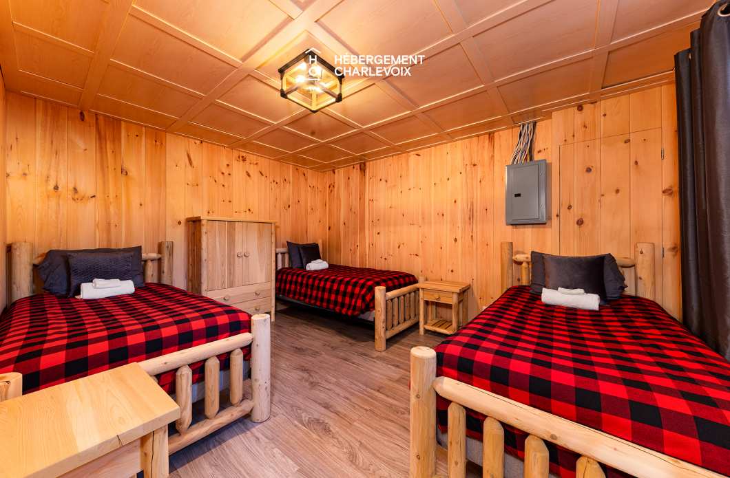 DUC-24 - Chalet en bois rond pour 18 personnes