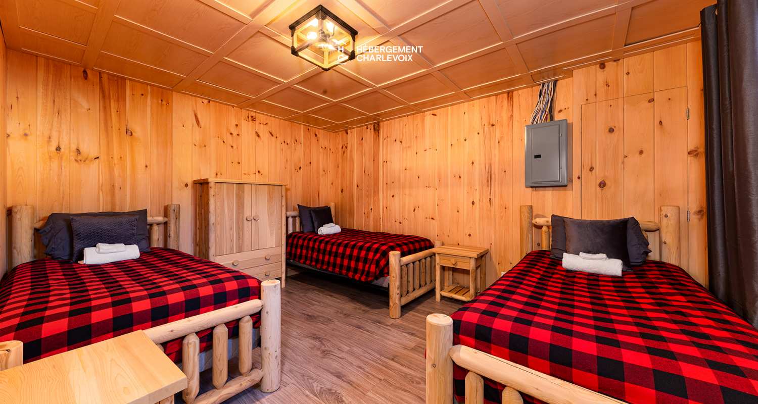 DUC-24 - Log cabin for 18 people