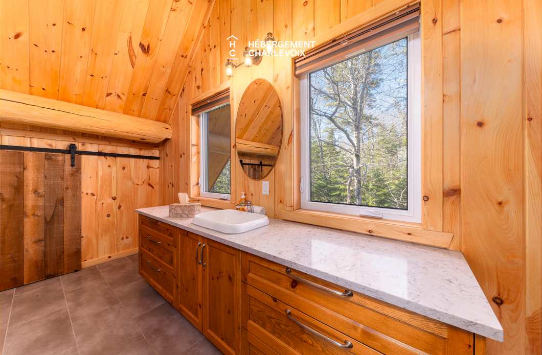 DUC-24 - Chalet en bois rond pour 18 personnes