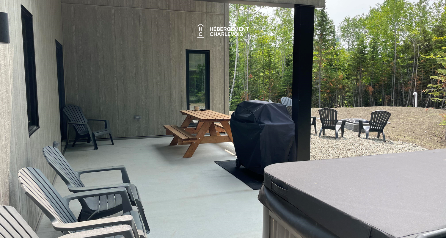 EVO-38 - Havre de paix qui cède toute sa place à la nature charlevoisienne !