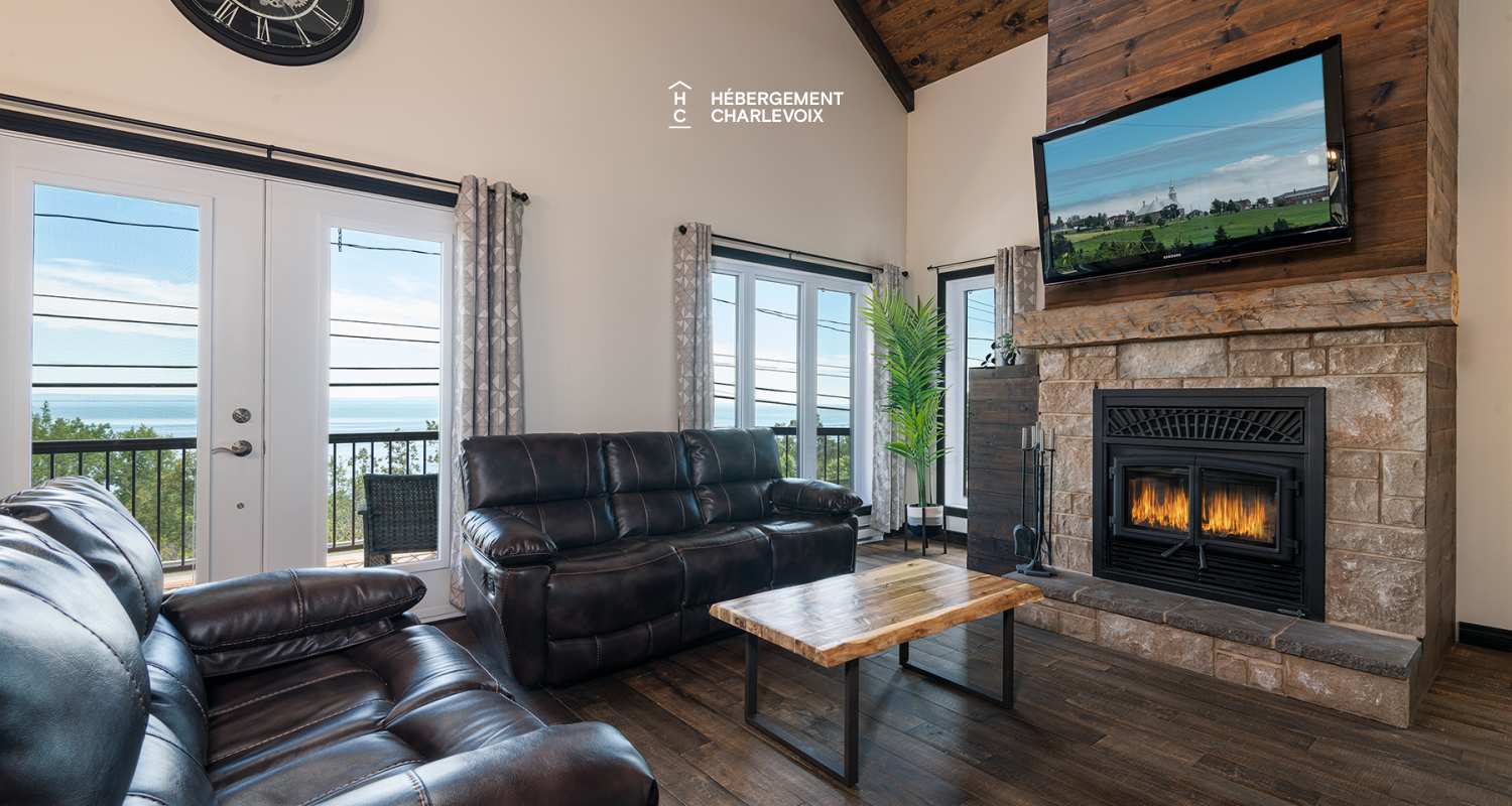 FEU-73 - Exceptional house with riverview