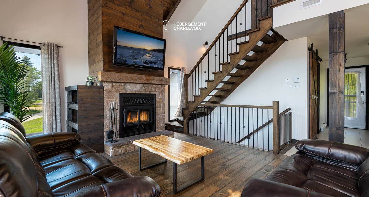 FEU-73 - Exceptional house with riverview