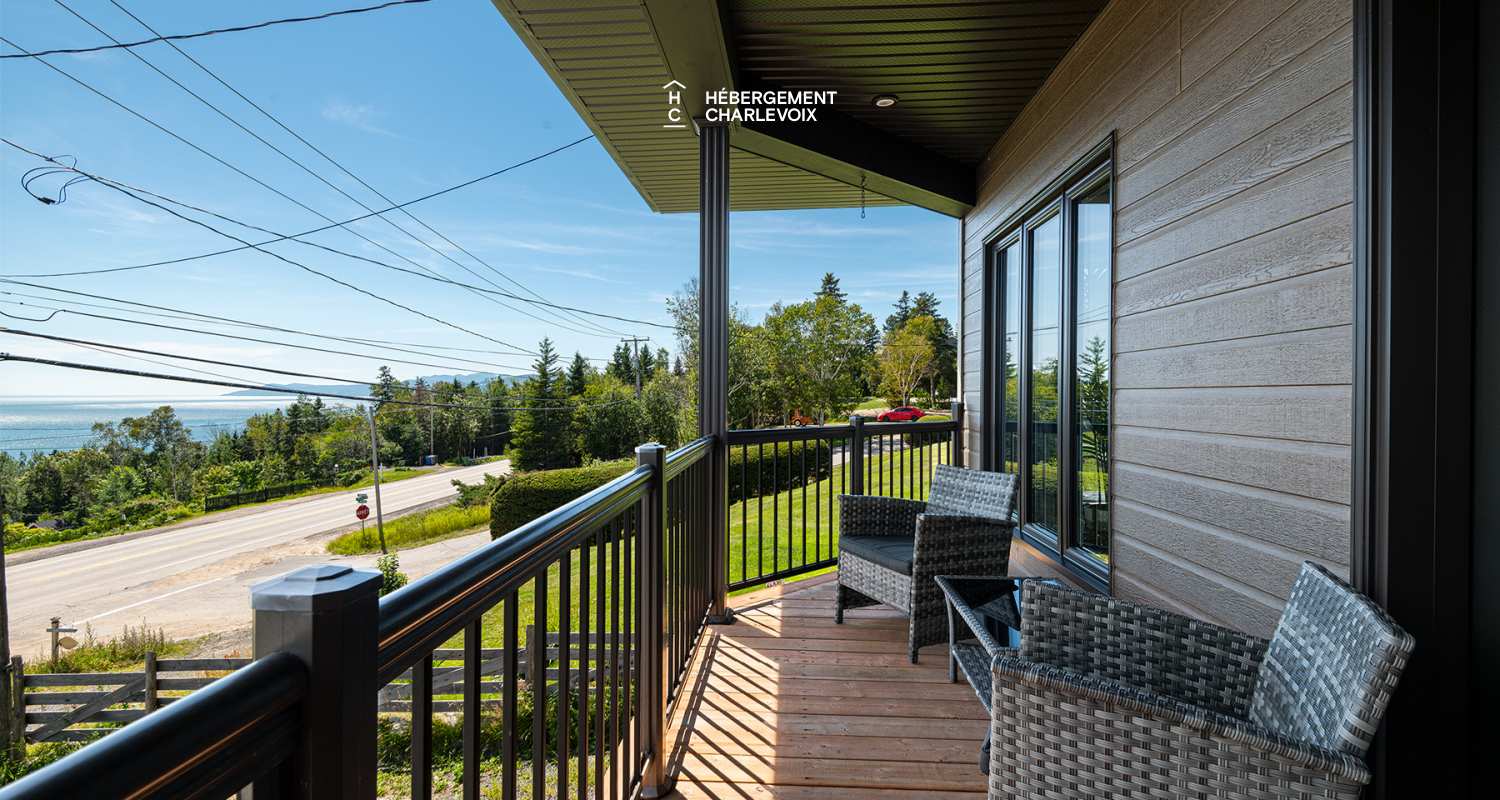 FEU-73 - Exceptional house with riverview