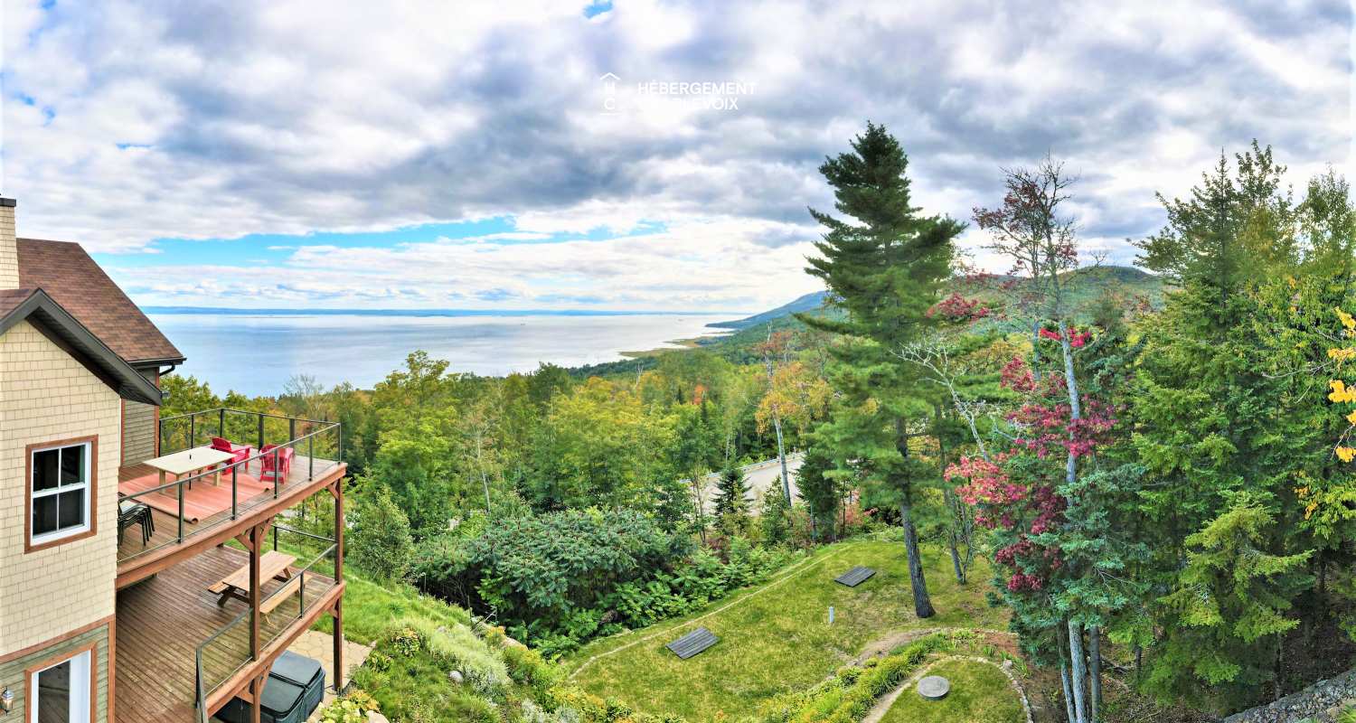 FOR-141 - Le plaisir vous attend !  SPA, sauna, vue sur le fleuve...