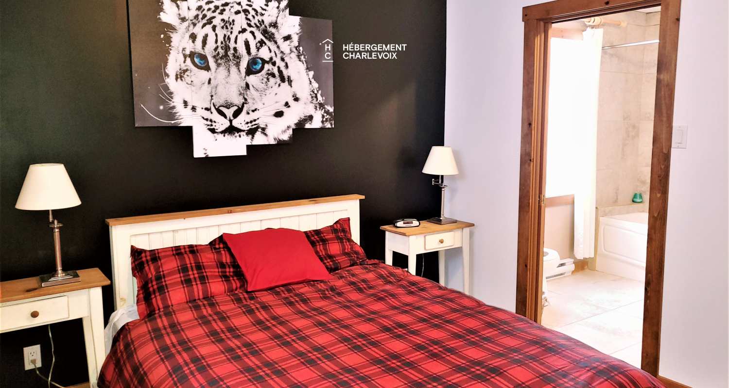 FOR-141 - Le plaisir vous attend !  SPA, sauna, vue sur le fleuve...