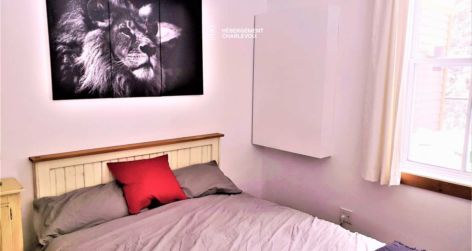 FOR-141 - Le plaisir vous attend !  SPA, sauna, vue sur le fleuve...