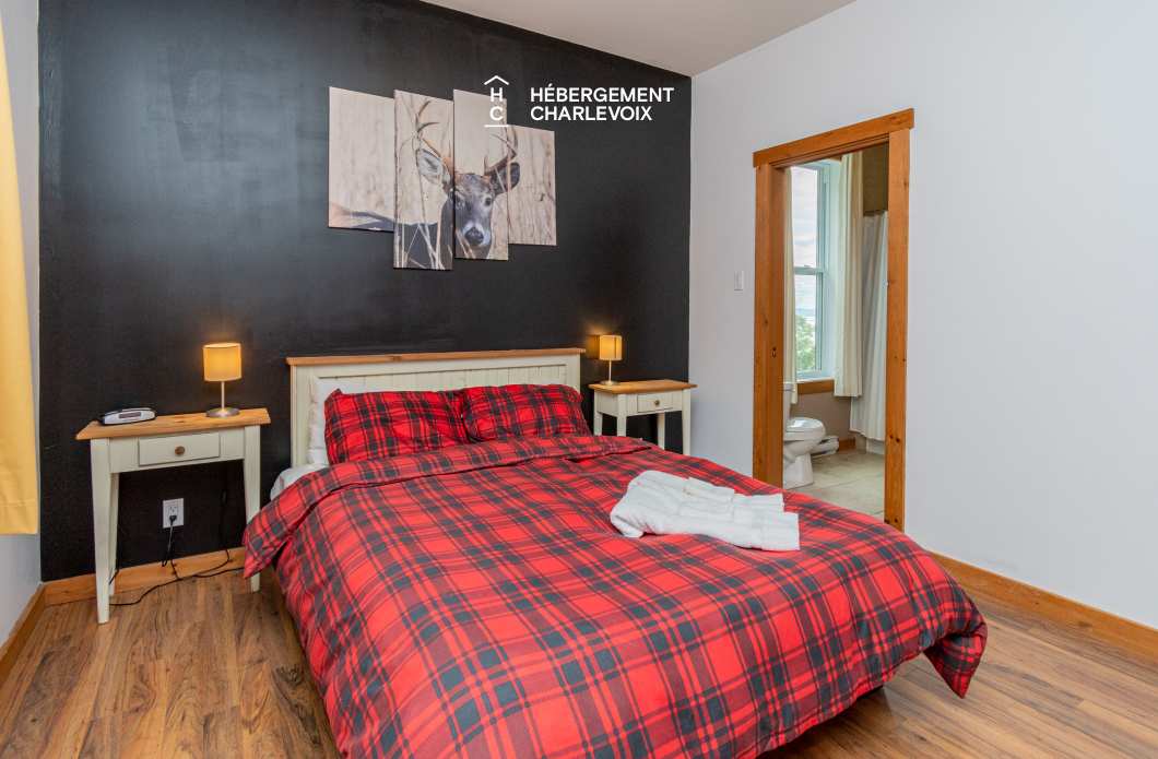 FOR-141 - Le plaisir vous attend !  SPA, sauna, vue sur le fleuve...