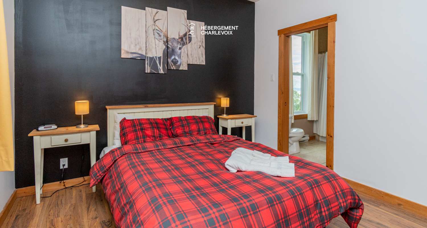 FOR-141 - Le plaisir vous attend !  SPA, sauna, vue sur le fleuve...