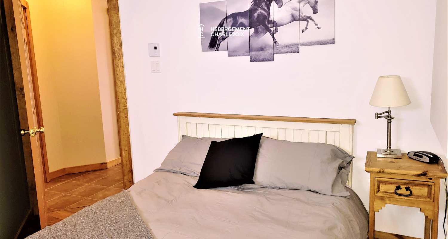 FOR-141 - Le plaisir vous attend !  SPA, sauna, vue sur le fleuve...