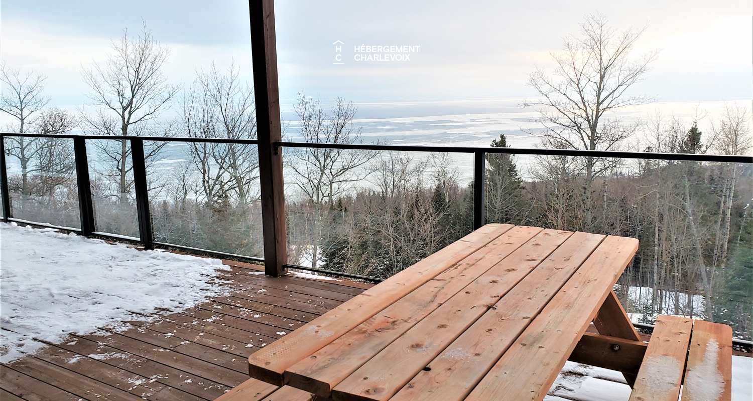 FOR-141 - Le plaisir vous attend !  SPA, sauna, vue sur le fleuve...