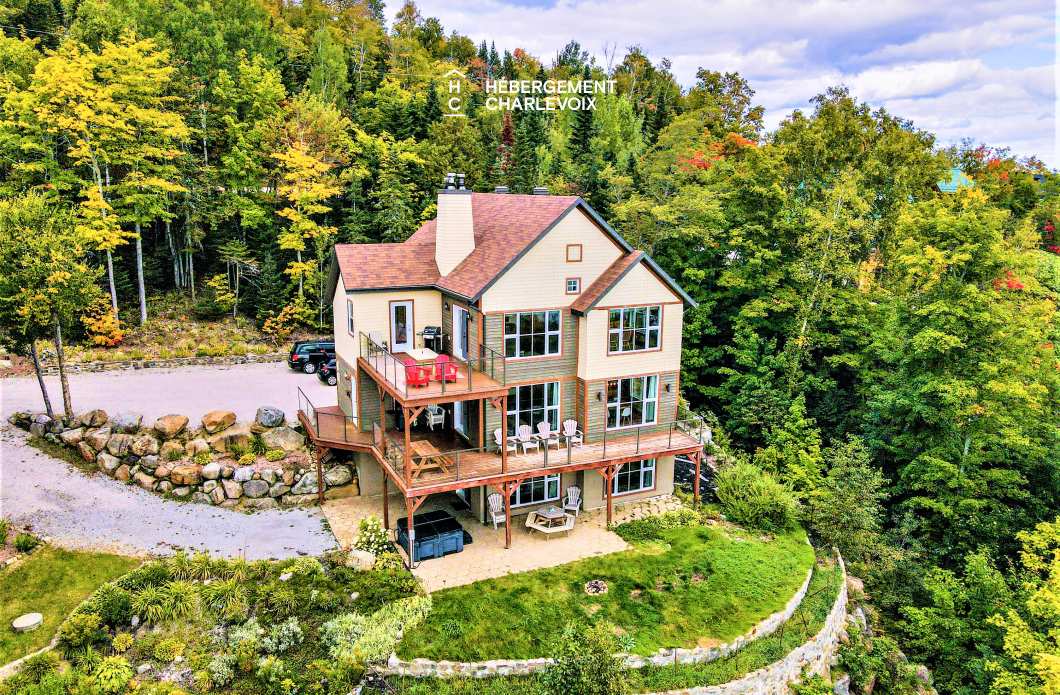 FOR-141 - Le plaisir vous attend !  SPA, sauna, vue sur le fleuve...