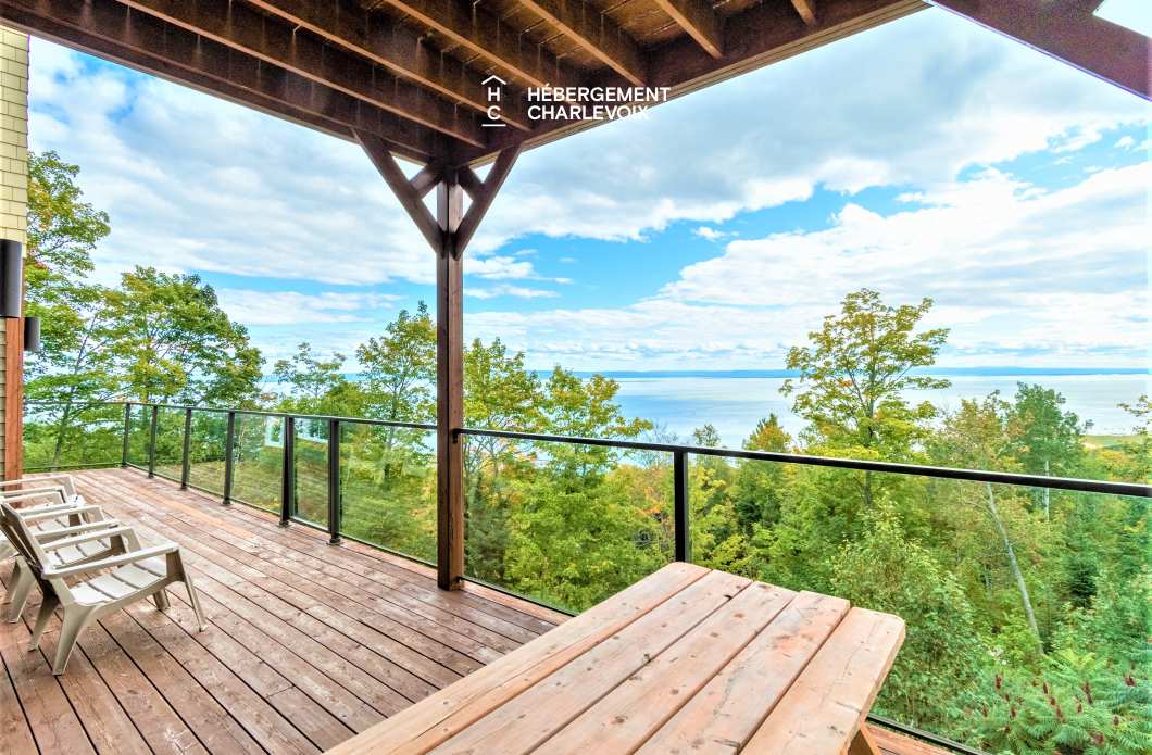 FOR-141 - Le plaisir vous attend !  SPA, sauna, vue sur le fleuve...