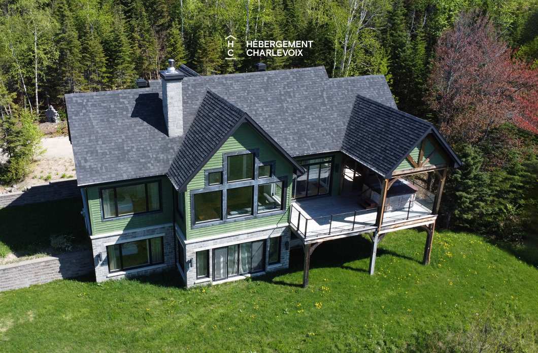 JAM-62 - Chalet confortable avec une vue imprenable sur le fleuve et les pentes