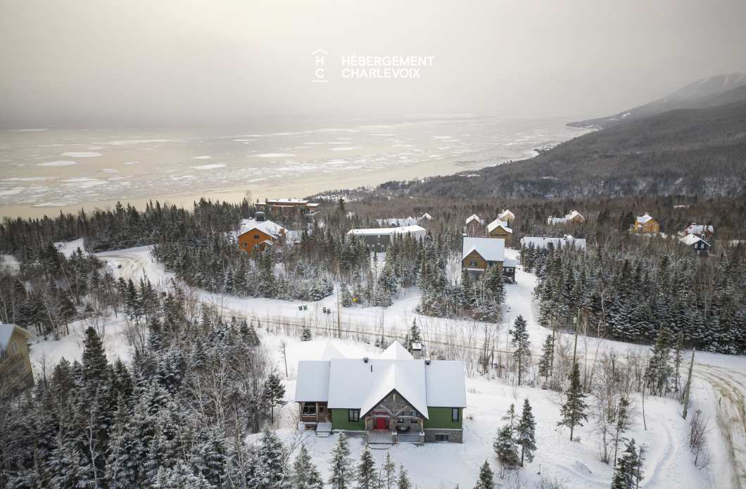 JAM-62 - Chalet confortable avec une vue imprenable sur le fleuve et les pentes