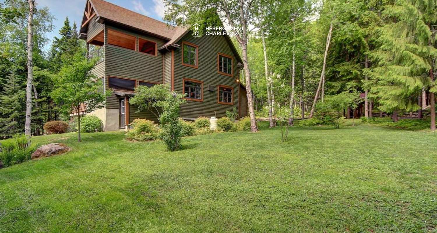 LOR-14 - Spacious terrace with a spa