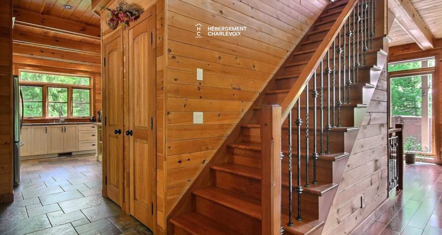 LOR-14 - Spacious terrace with a spa