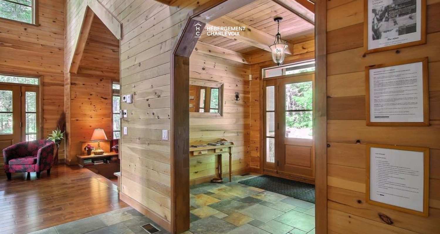 LOR-14 - Spacious terrace with a spa