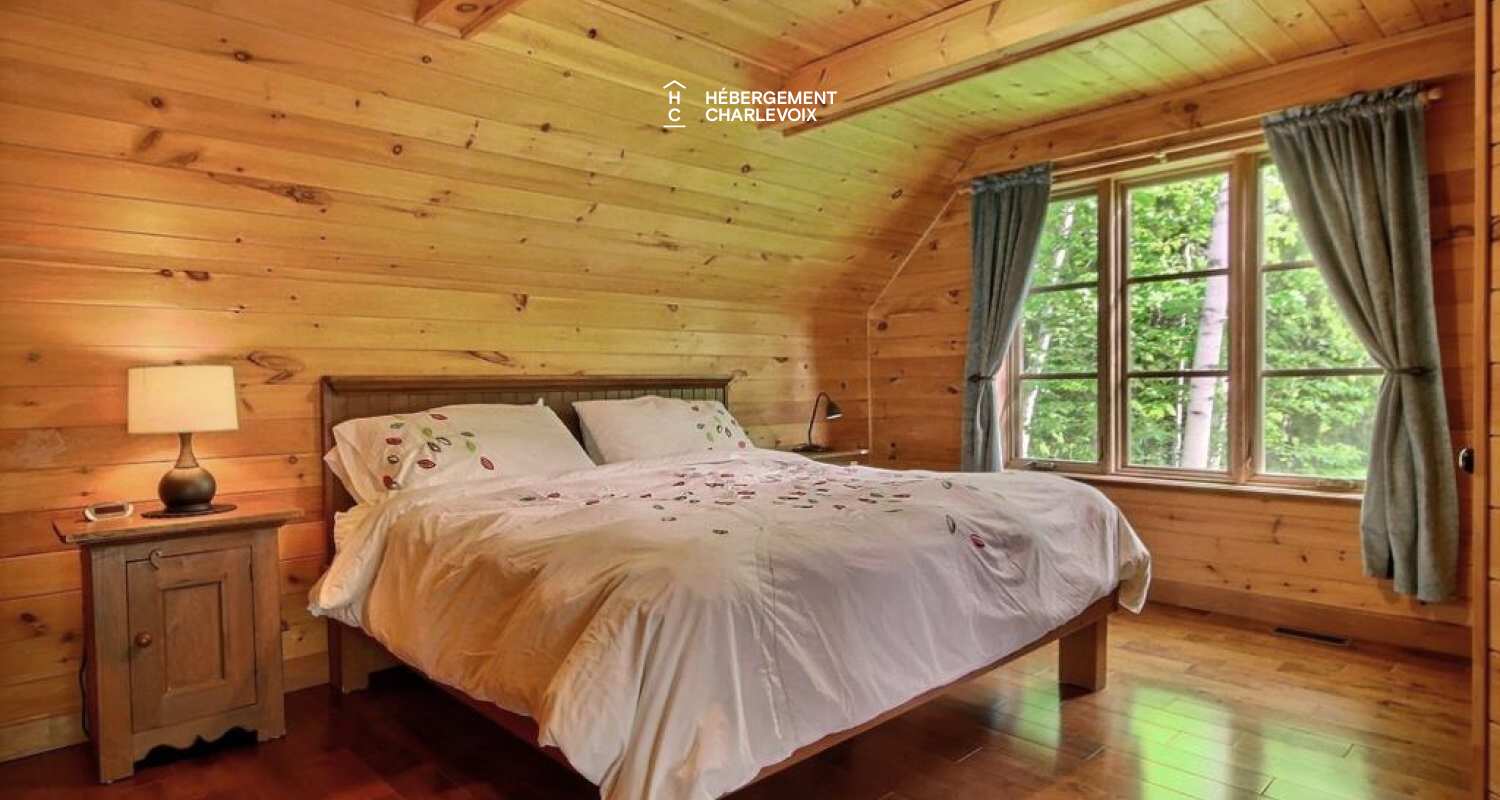 LOR-14 - Spacious terrace with a spa