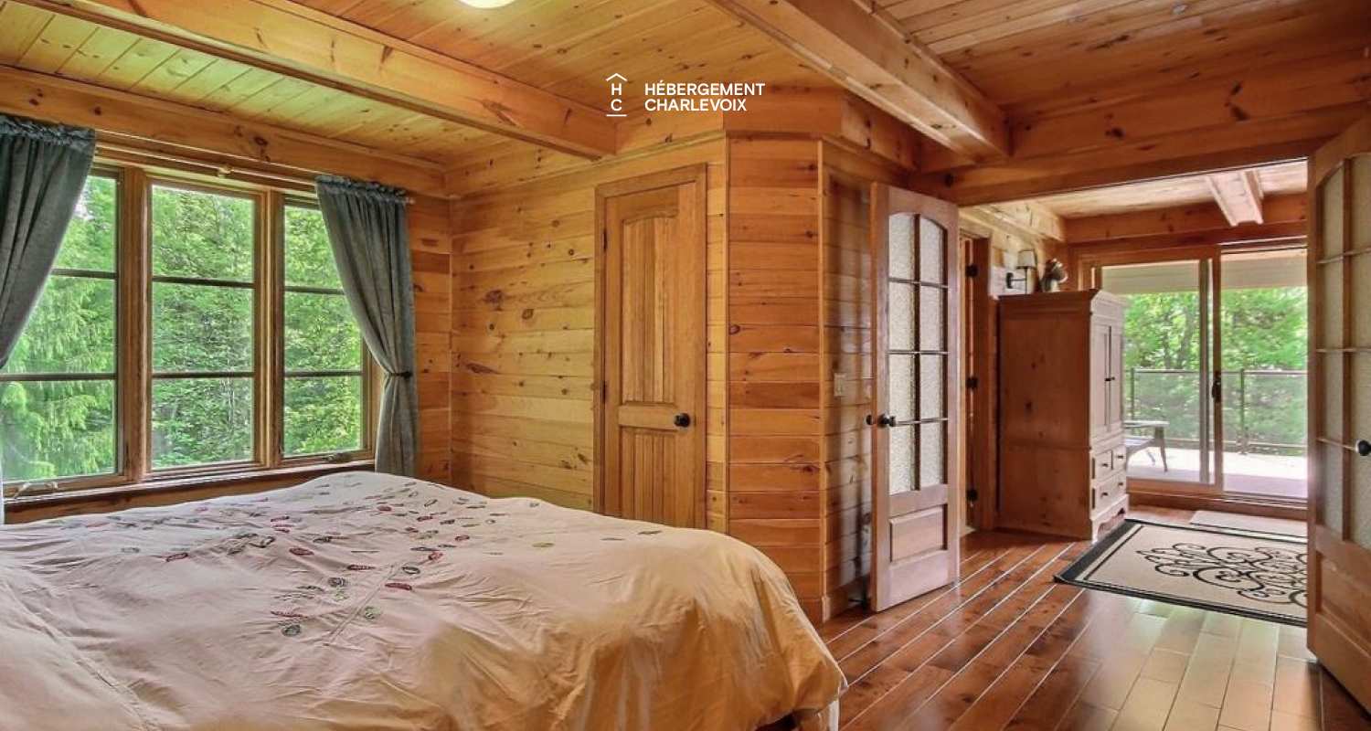 LOR-14 - Spacious terrace with a spa