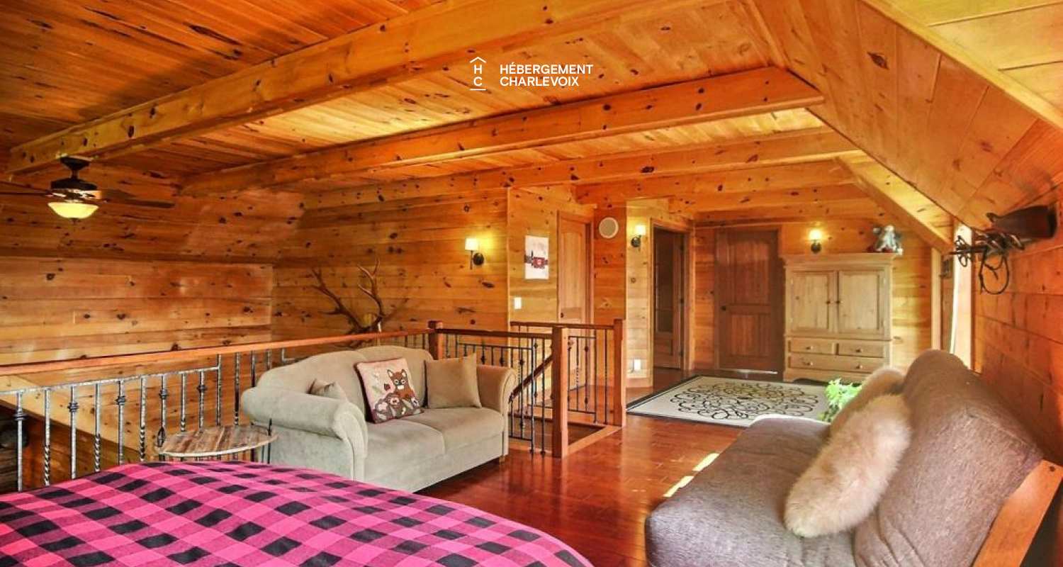 LOR-14 - Spacious terrace with a spa