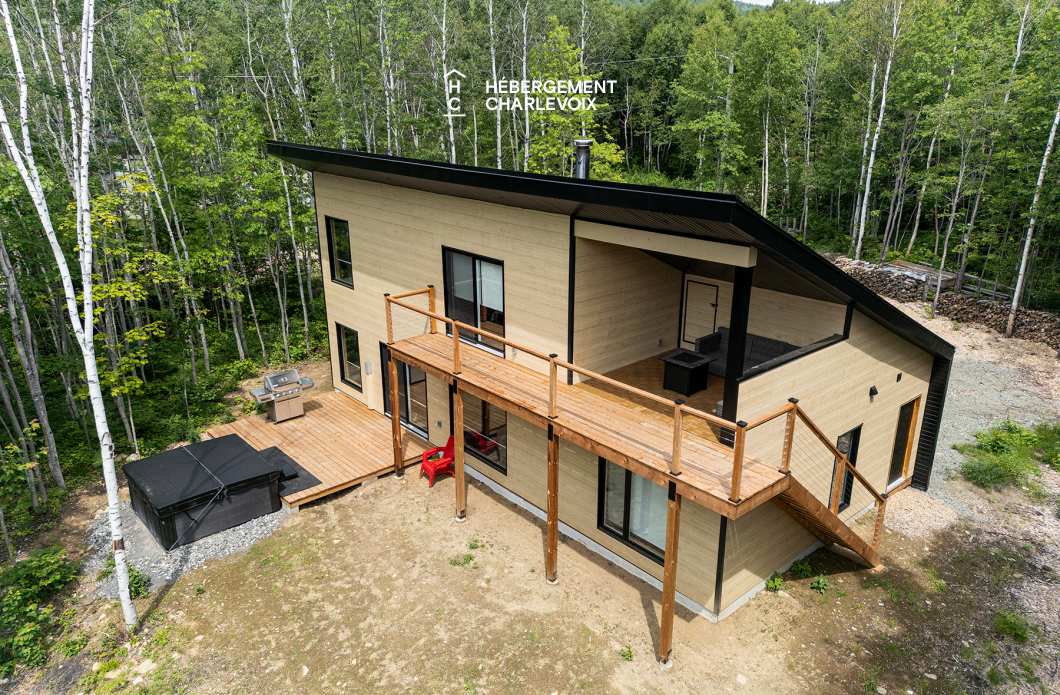 LUM-27 - Dream location to explore Charlevoix