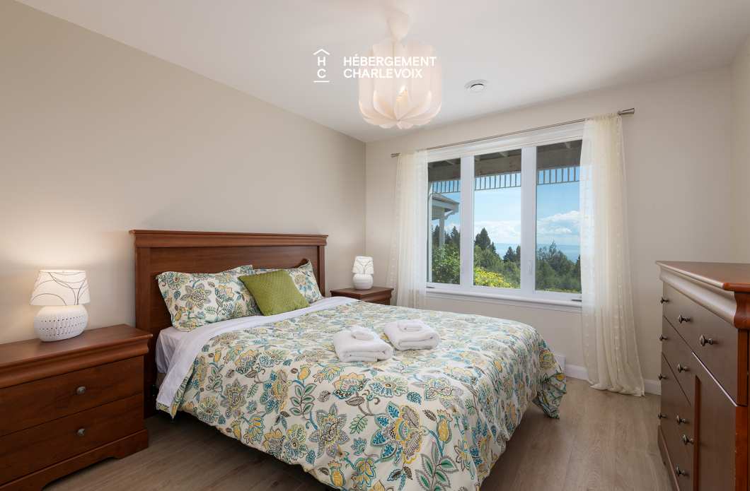 MAR-271 - Inviting Villa with breathaking views: Perfect for gatherings and exploring beautiful Charlevoix!