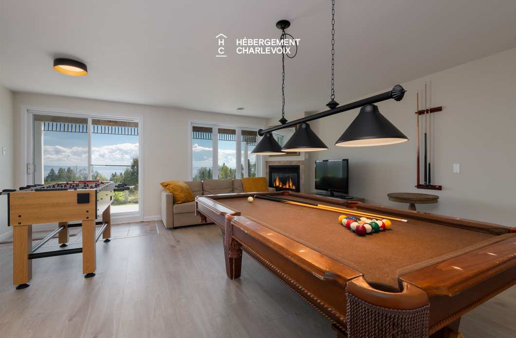 MAR-271 - Inviting Villa with breathaking views: Perfect for gatherings and exploring beautiful Charlevoix!
