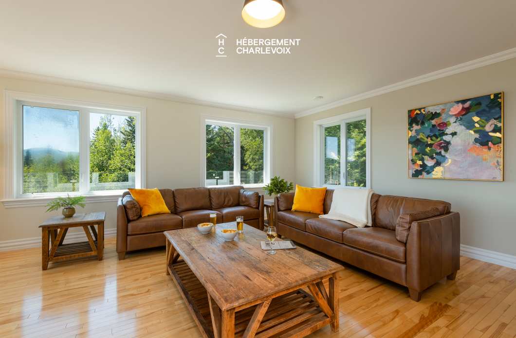 MAR-271 - Inviting Villa with breathaking views: Perfect for gatherings and exploring beautiful Charlevoix!