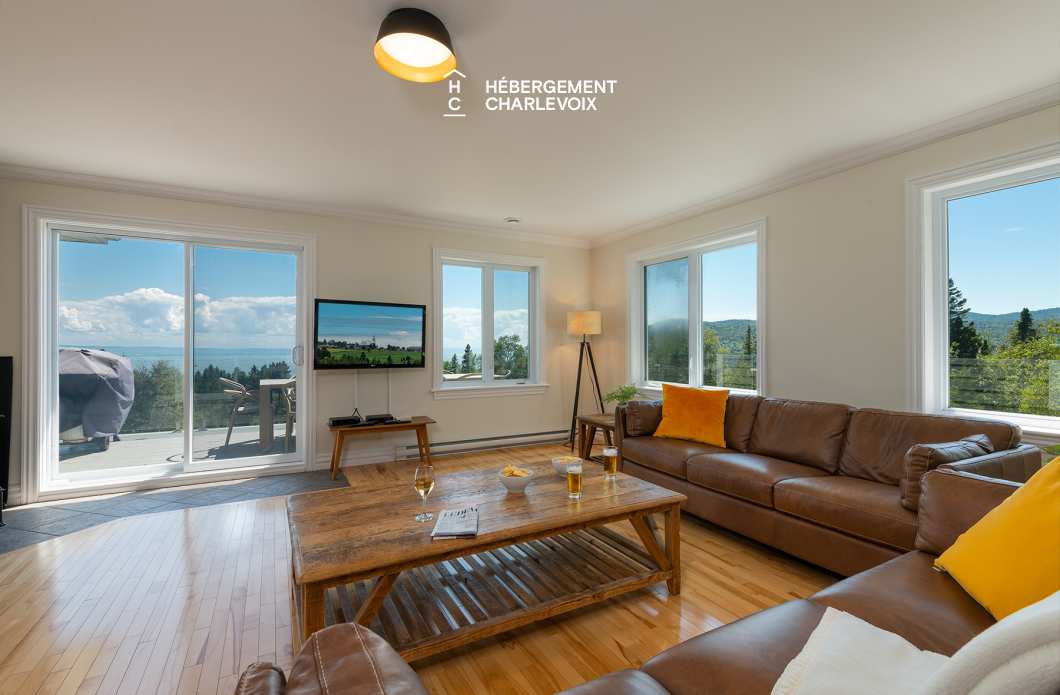 MAR-271 - Inviting Villa with breathaking views: Perfect for gatherings and exploring beautiful Charlevoix!