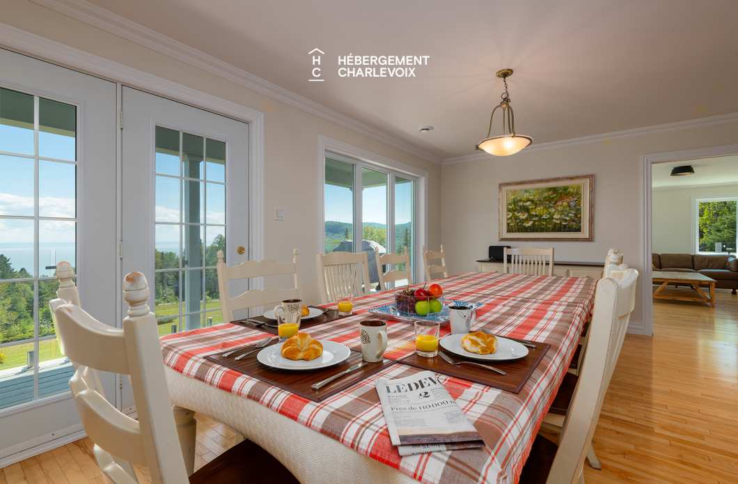 MAR-271 - Inviting Villa with breathaking views: Perfect for gatherings and exploring beautiful Charlevoix!
