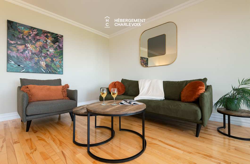 MAR-271 - Inviting Villa with breathaking views: Perfect for gatherings and exploring beautiful Charlevoix!