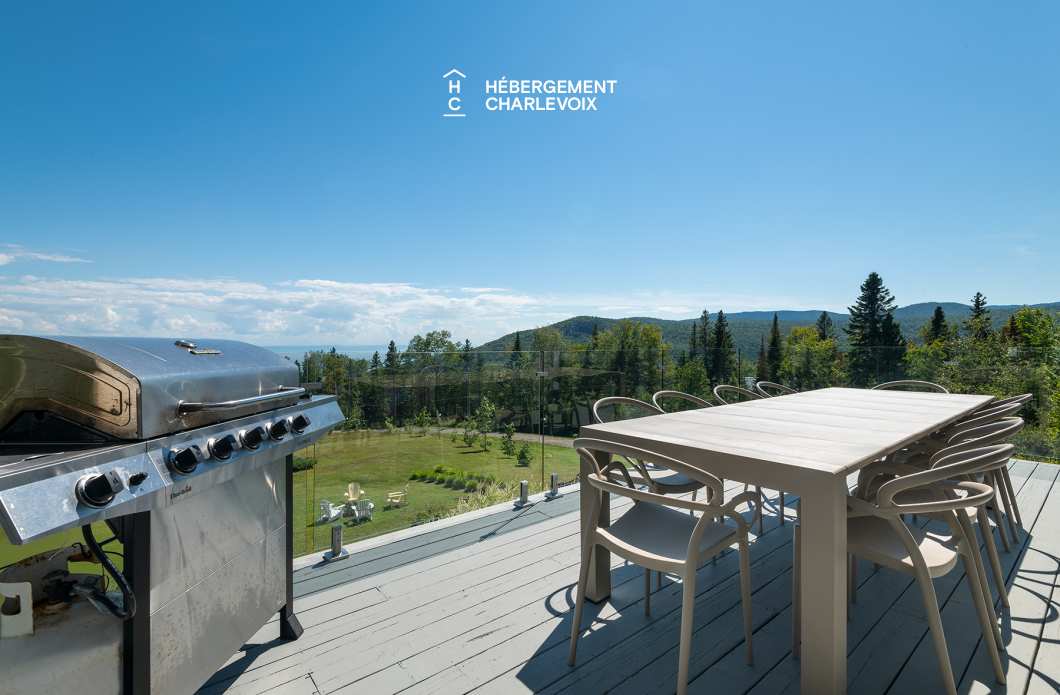 MAR-271 - Inviting Villa with breathaking views: Perfect for gatherings and exploring beautiful Charlevoix!