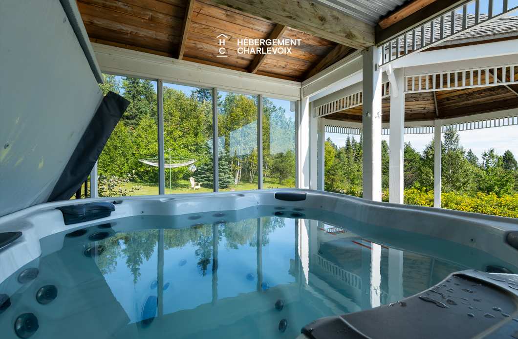MAR-271 - Inviting Villa with breathaking views: Perfect for gatherings and exploring beautiful Charlevoix!