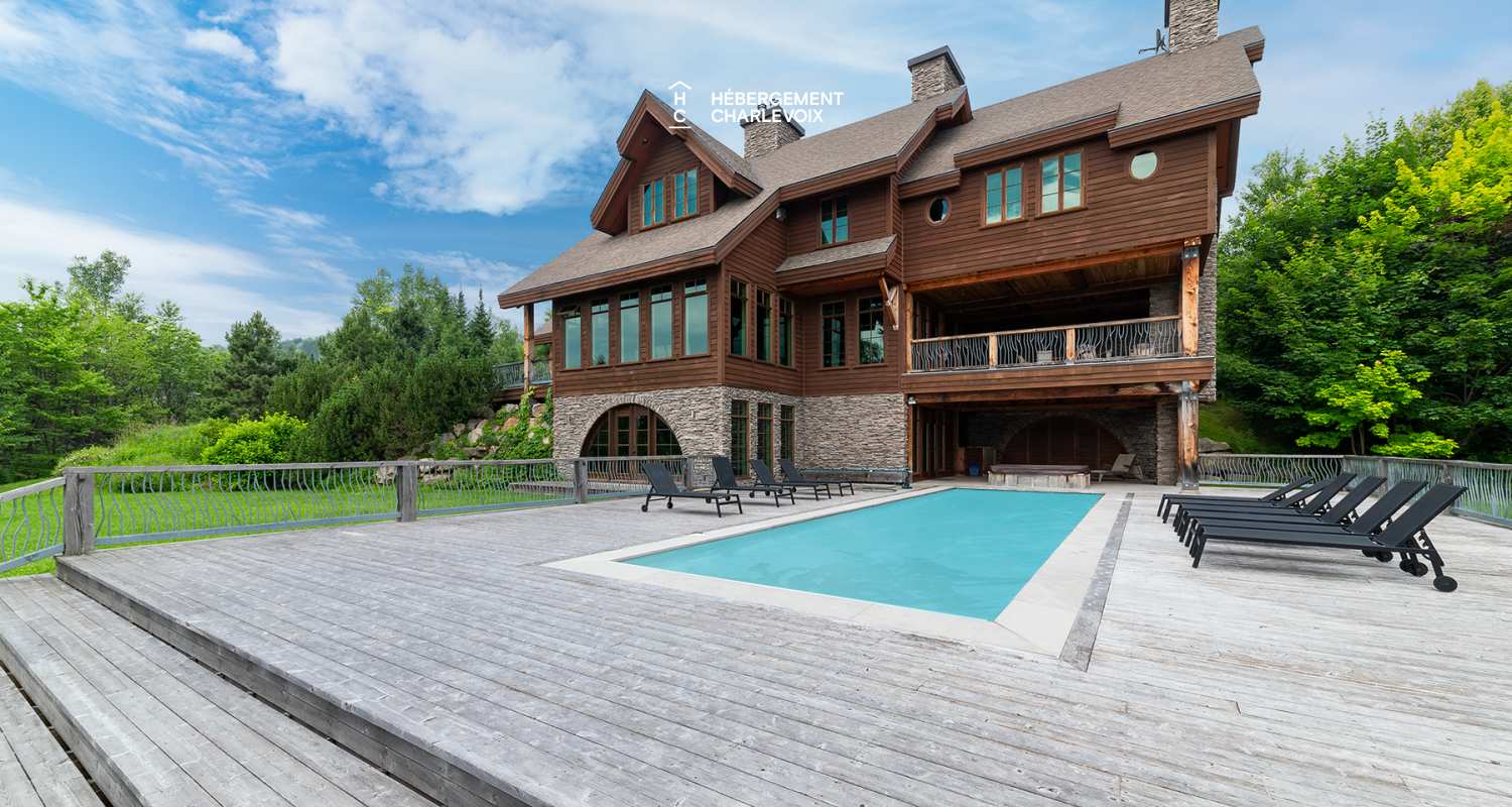 MAR-45 - Prestigious villa of 6000 square feet