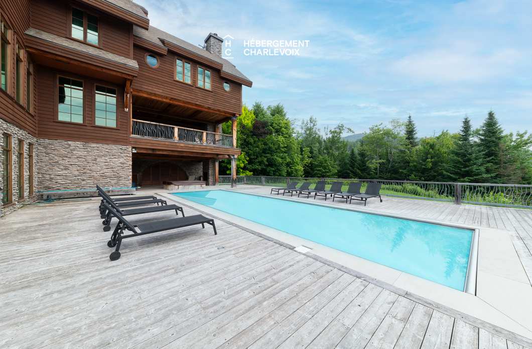 MAR-45 - Prestigieuse villa de 6000 pieds carrés