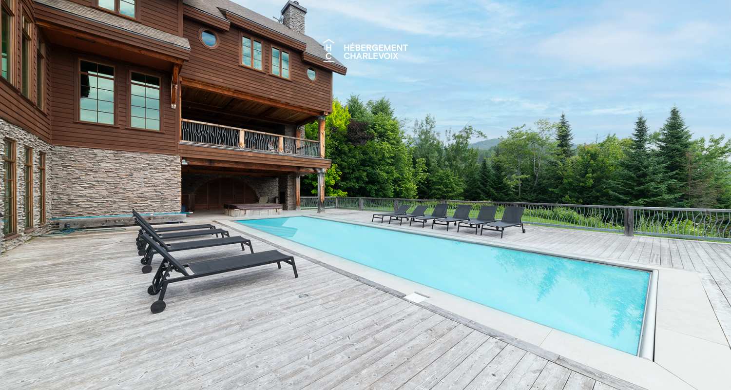 MAR-45 - Prestigious villa of 6000 square feet