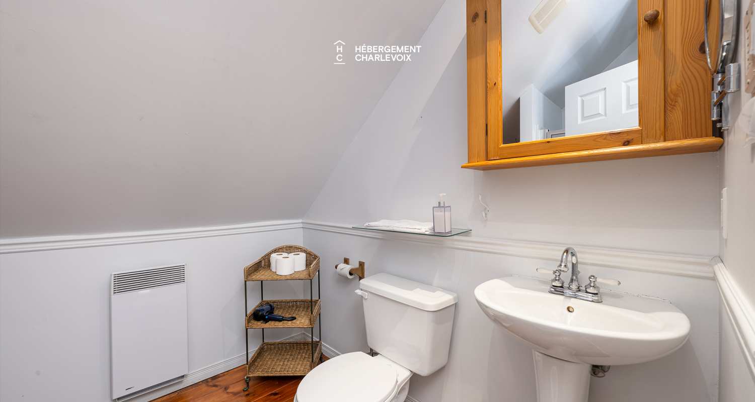 MAS-727 - Warm house on the edge of the St. Lawrence