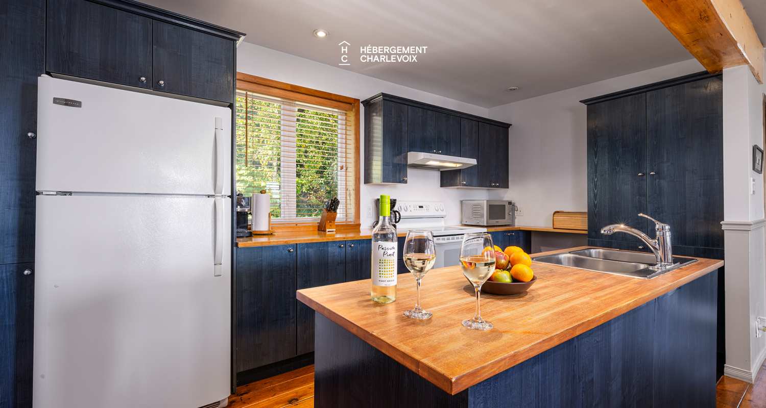 MAS-727 - Warm house on the edge of the St. Lawrence