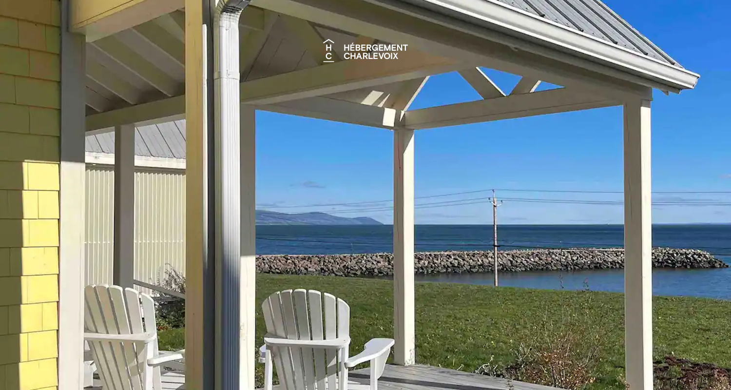 MER-294 - Un petit paradis avec une vue incroyable sur le Fleuve St-Laurent tout au long de l'année! 