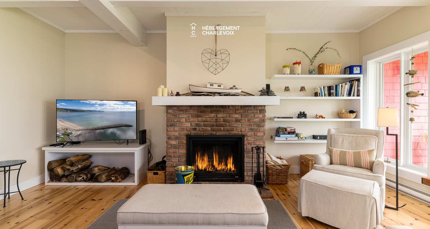 MER-294 - Un petit paradis avec une vue incroyable sur le Fleuve St-Laurent tout au long de l'année! 