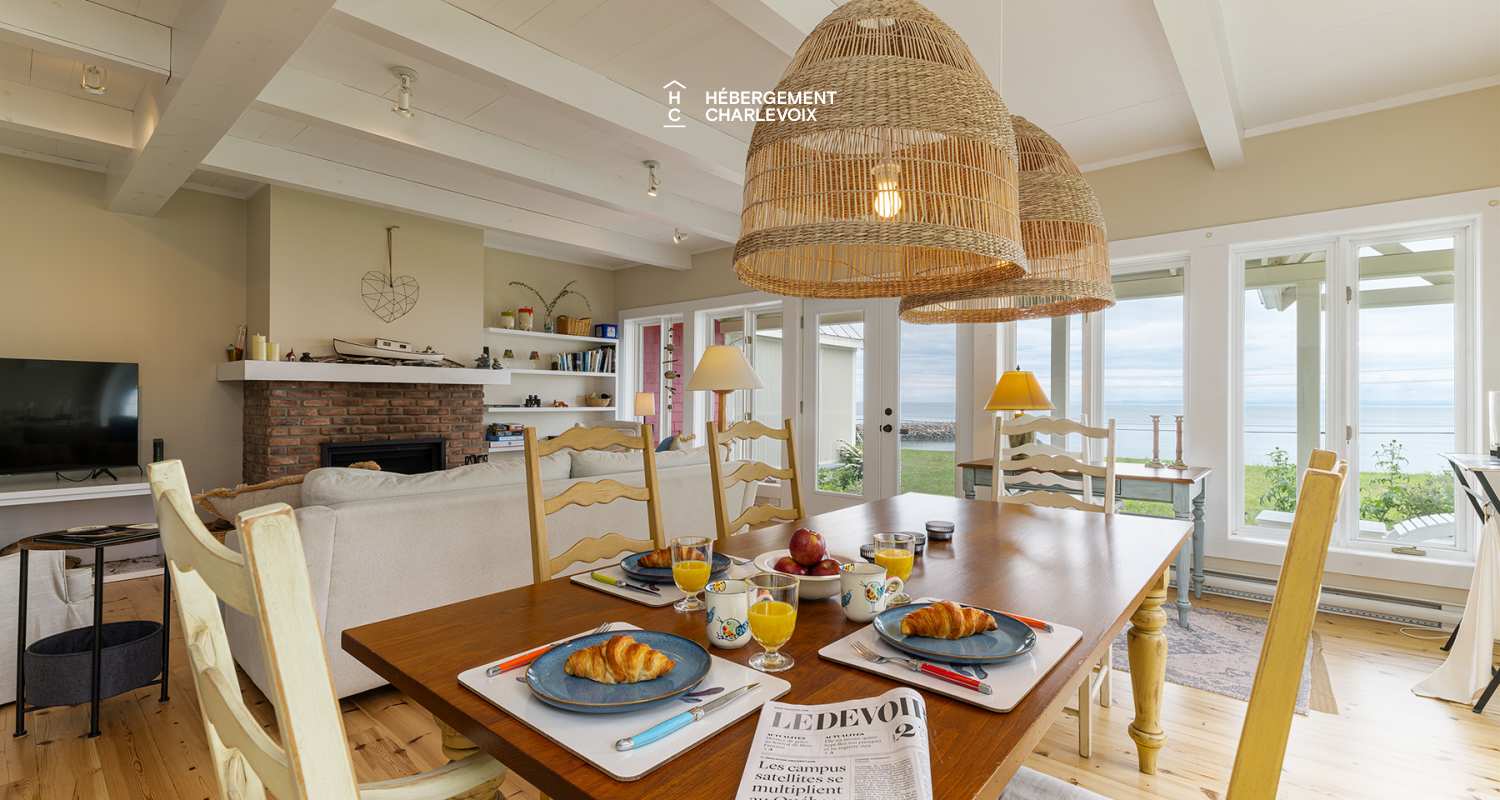 MER-294 - Un petit paradis avec une vue incroyable sur le Fleuve St-Laurent tout au long de l'année! 