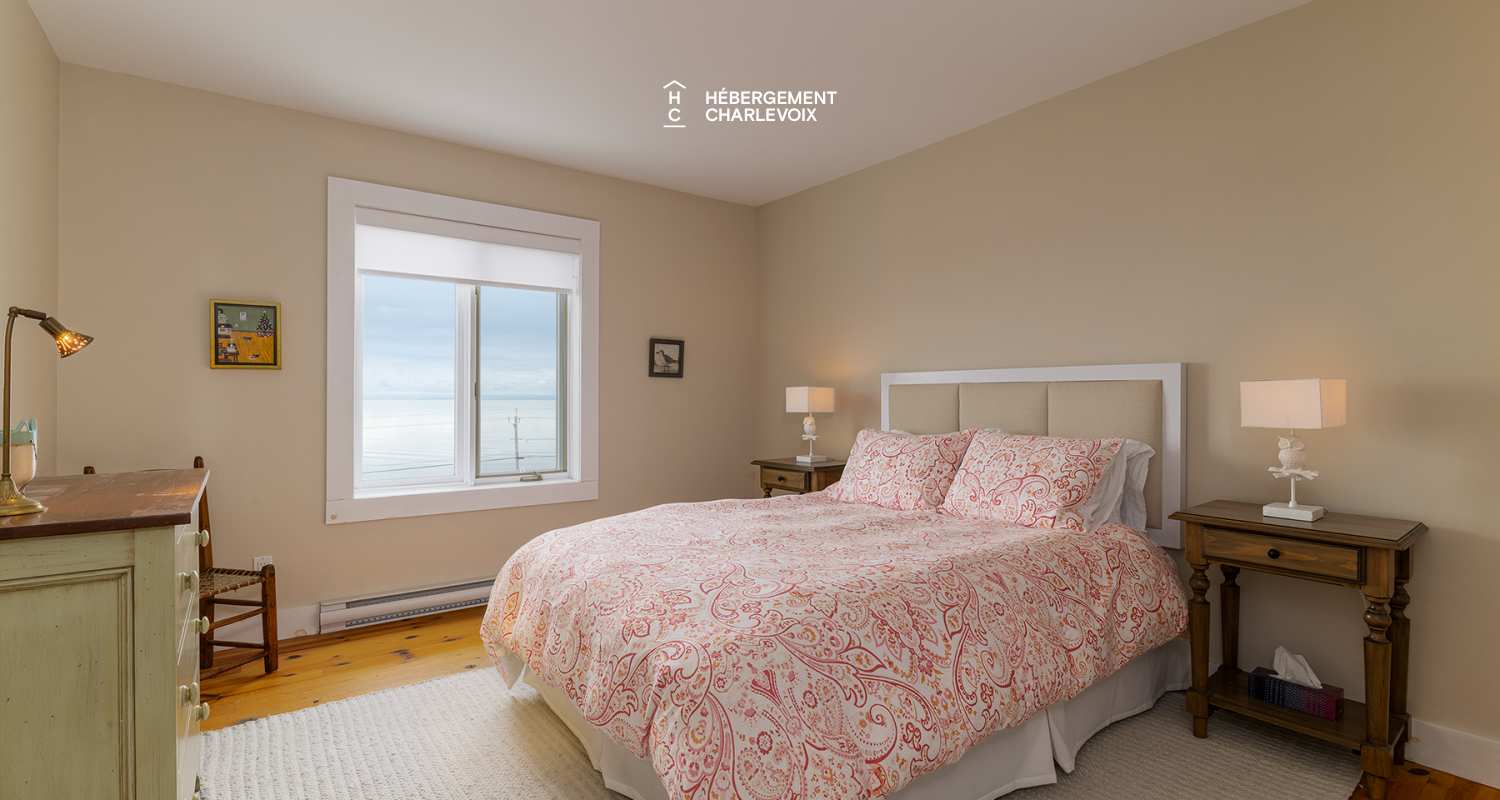MER-294 - Un petit paradis avec une vue incroyable sur le Fleuve St-Laurent tout au long de l'année! 