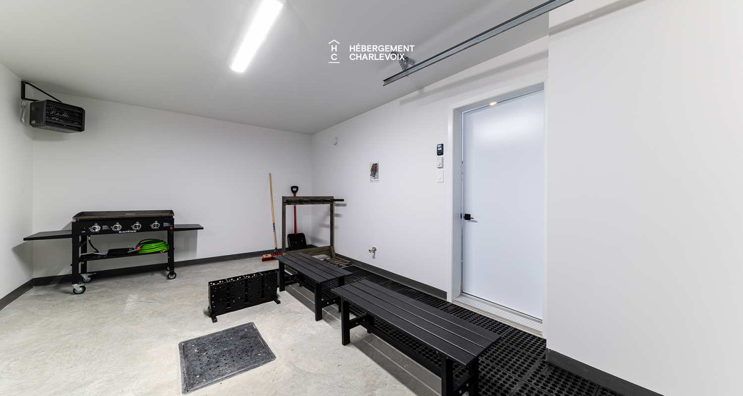 Chalet Grande-Pointe 28 - Is located at less than 200 meters from the chairlift