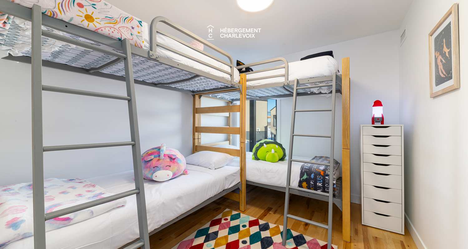 Chalet Grande-Pointe 32 - Is located at less than 200 meters from the chairlift