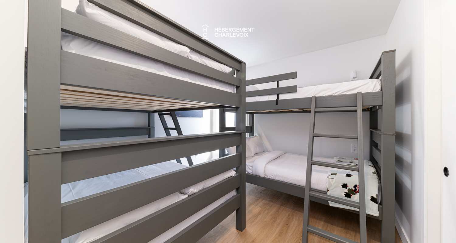 Chalet Grande-Pointe 04 - Is located at less than 200 meters from the chairlift